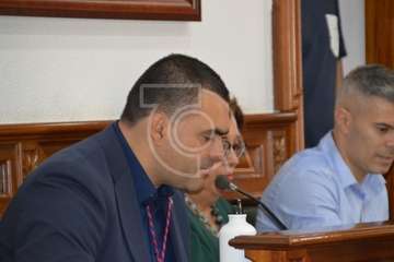 Héctor León toma posesión como concejal en Telde (Foto TA y Daniel Amador)